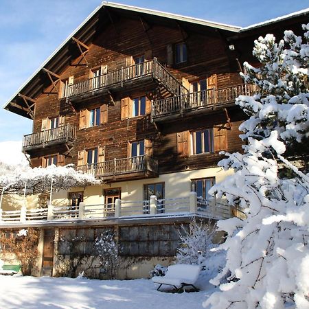 Bed and Breakfast Le Vieux Chalet Embrun Exterior foto