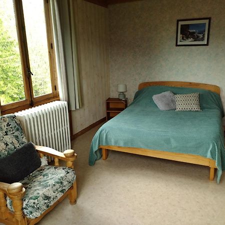 Bed and Breakfast Le Vieux Chalet Embrun Exterior foto
